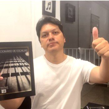 Leonardo Arrambide, aluno do Dicionário de Escalas